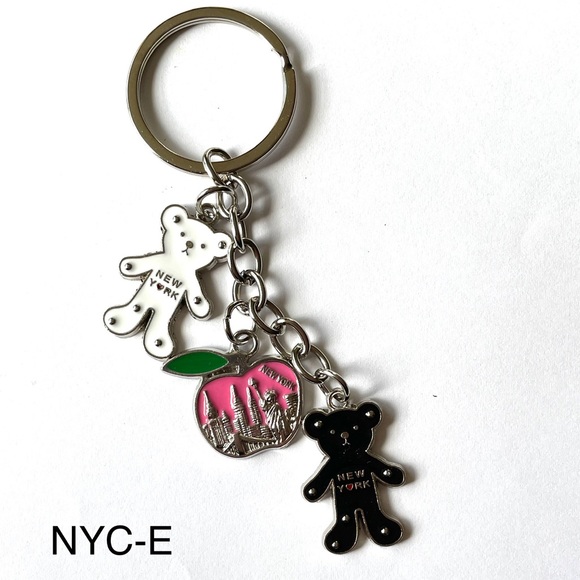 🦚2/$20🦚 New York City charm keychain key holder charms. NYC-E - Picture 2 of 4